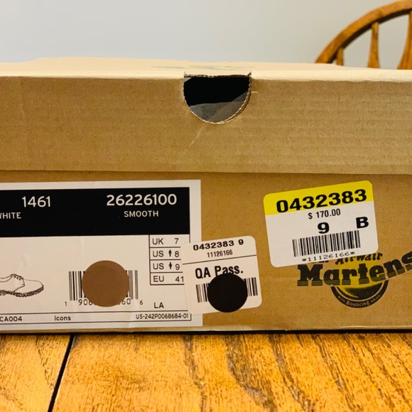 Dr. Martens Oxford - Picture 7 of 7